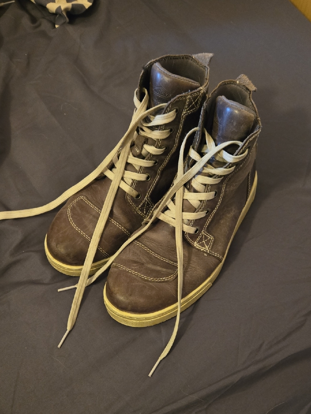 Harley-Davidson Brown Leather Men's Chukka Boots with Cream Laces